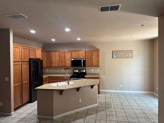 4th image of 280 Finchwood Dr