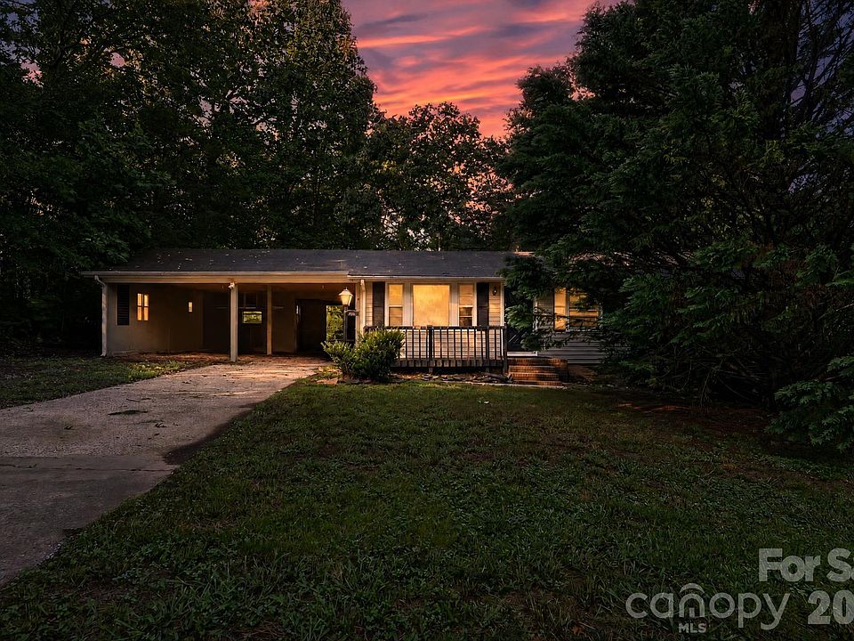 1st image of 607 Texas Trl