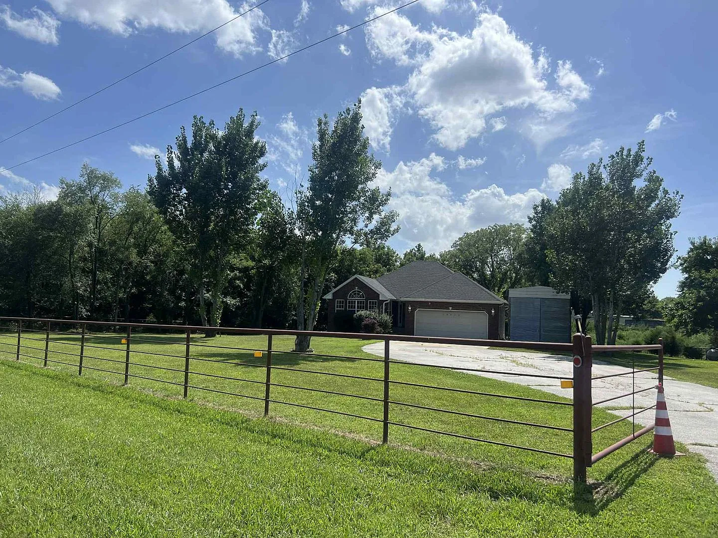 Coming Soon: Carthage: Beautiful 2,864 Sqft 5 Bedroom / 3 Bathroom Home With Fenced In Yard, Car ... — Photo 2