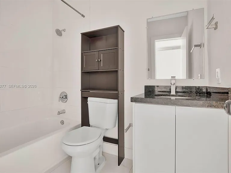 5731 NE 18th Ave #1 — Photo 7