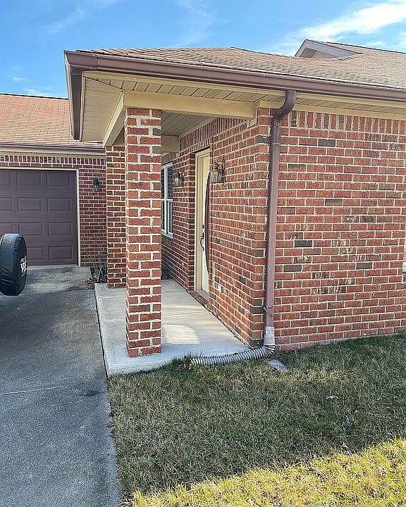 1st image of 403 Southwood Dr