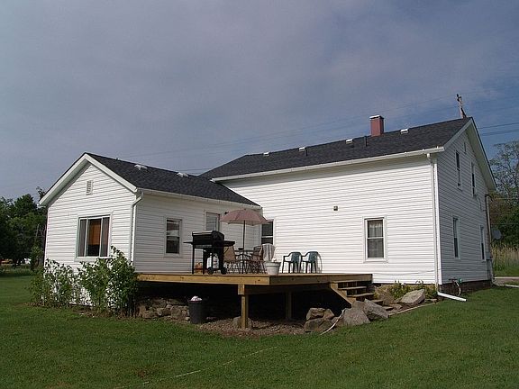 Lg. Deck off Kitchen