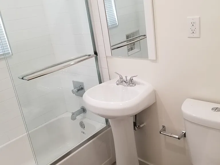 3463 W Florence Ave #4 — Photo 7