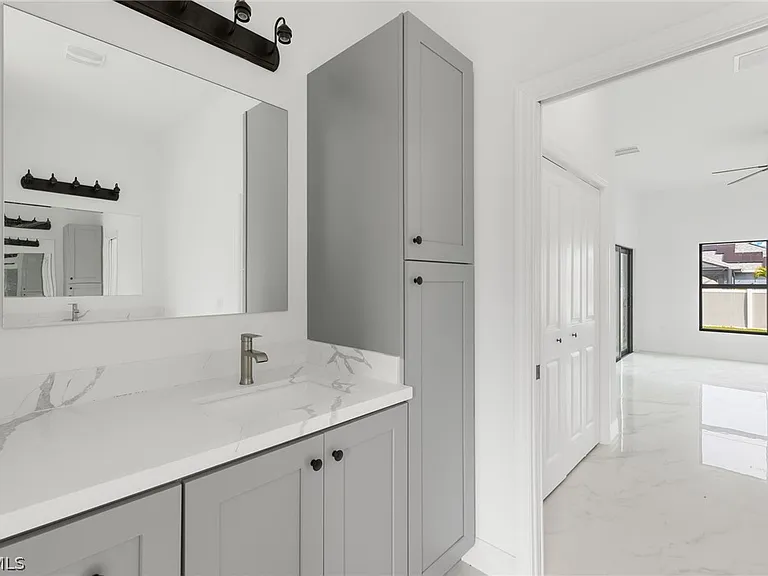 1413 NE 15th Terrace Cpe — Photo 17