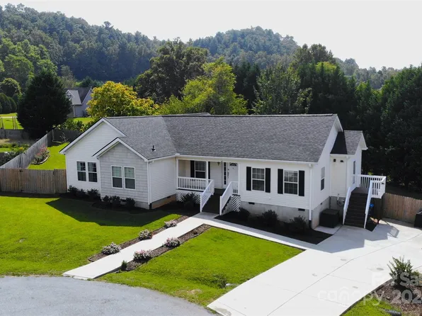 43 Red Laurel Ct, Hendersonville, NC 28792