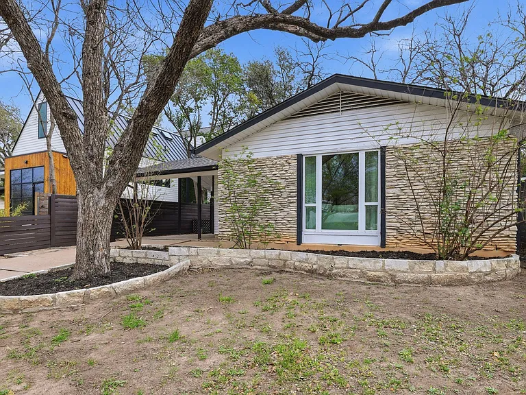 2905 Brinwood Ave — Photo 3