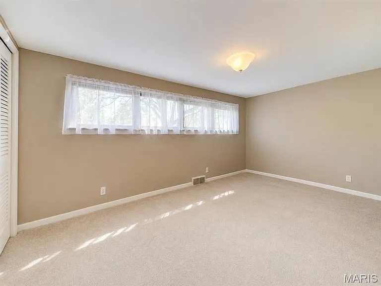 8670 Eulalie Ave — Photo 16