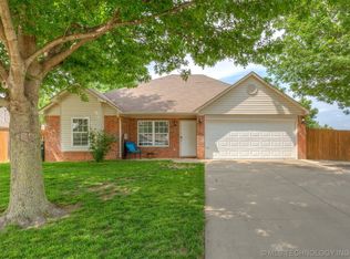 8015 Ridgeview St, Sapulpa, OK 74066