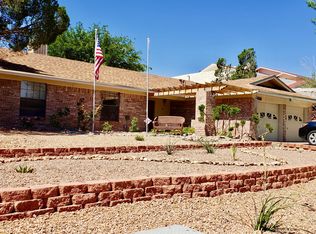 3208 Enchanted Dr, Las Cruces, NM 88011