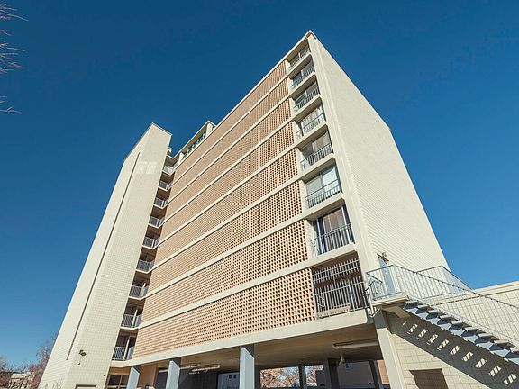 2nd image of 600 Alcalde Pl SW Unit 7C