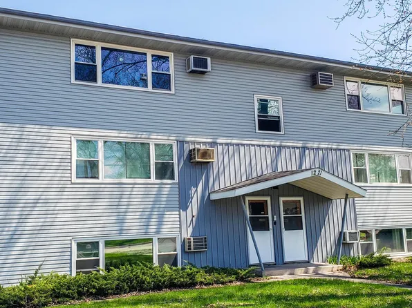 1221 10th St N APT 3, Fargo, ND 58102