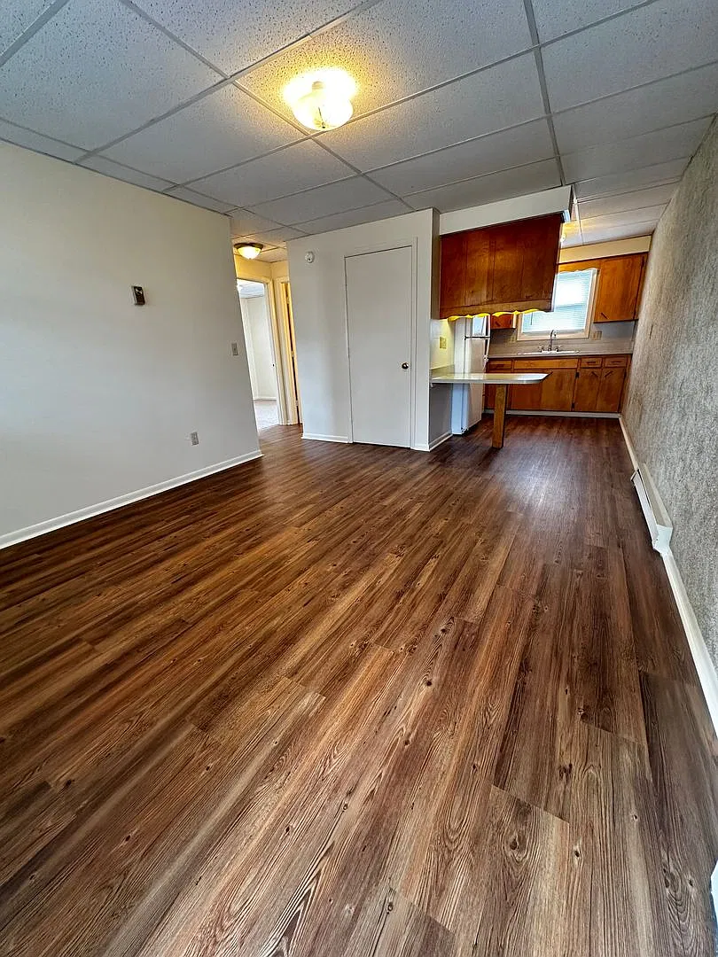 2 Bedroom apartment on Rockingham Drive — Photo 2