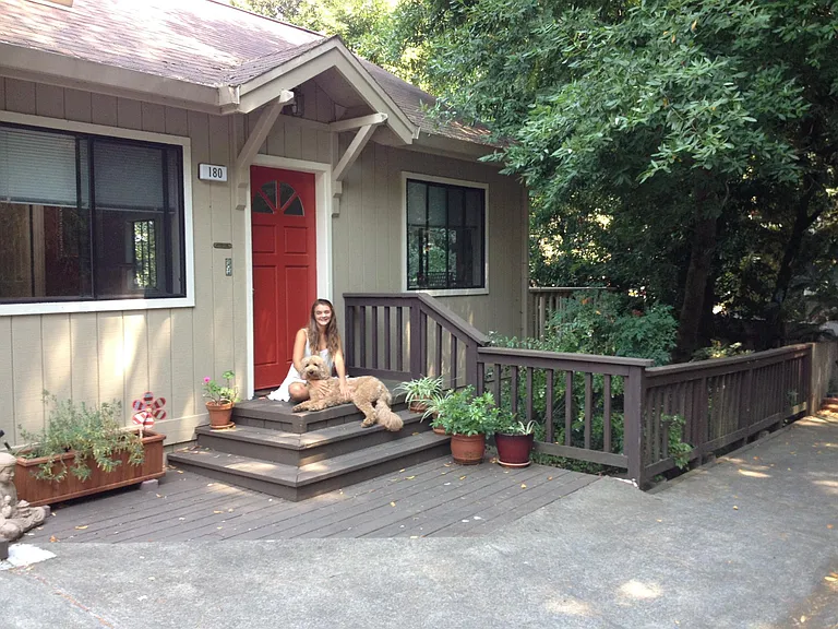 180 Forrest Ave — Photo 3
