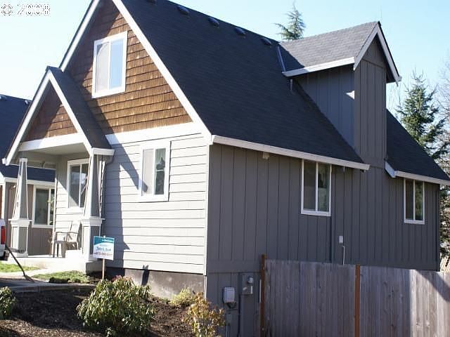 1st image of 601 W 1st St Unit 10