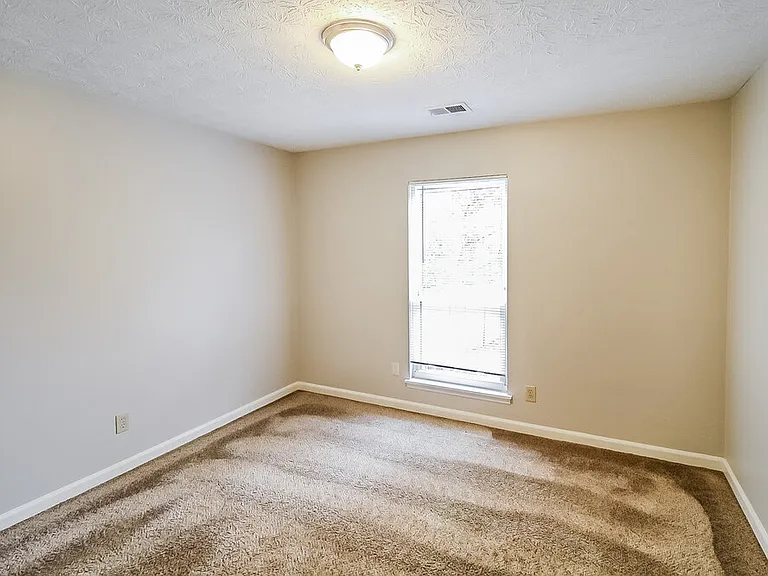 2468 Mistletoe Ln — Photo 14