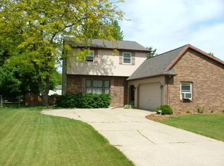 164 Foxhill Ln, Perrysburg, OH 43551