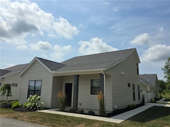 4075 Coventry Cir, Huron, OH 44839