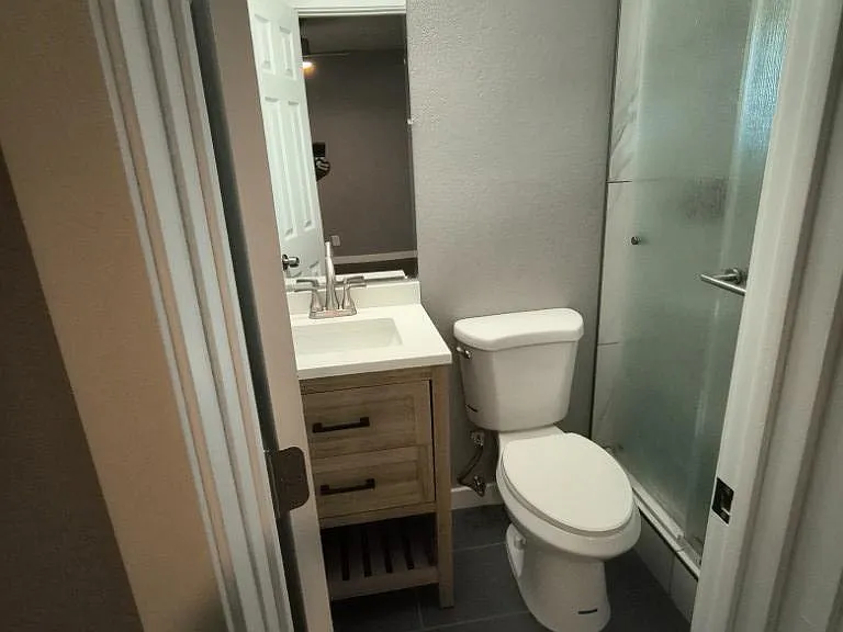 10305 N 15th Ave #7 — Photo 5