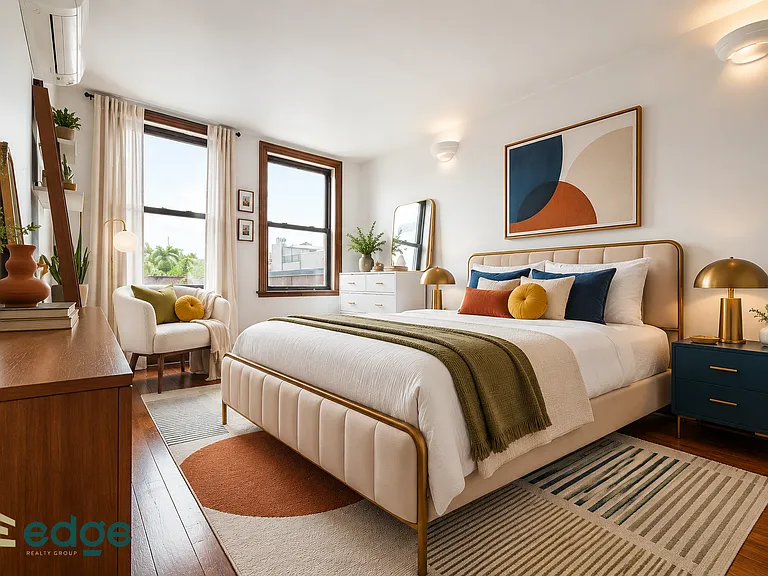 252 Grand St #4R — Photo 5