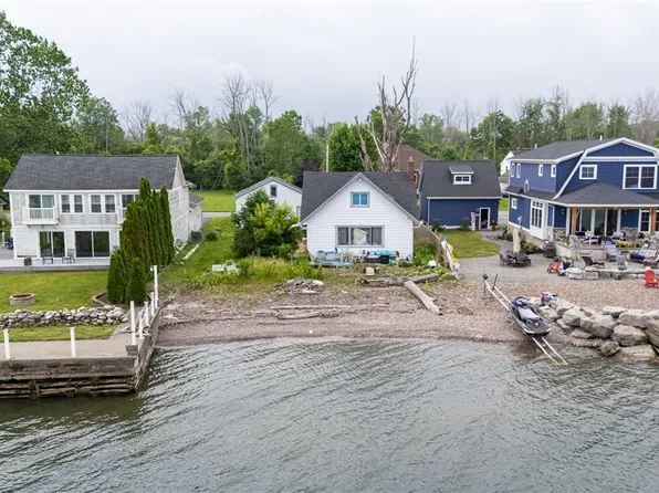 558 Lake Shore Dr, Hilton, NY 14468