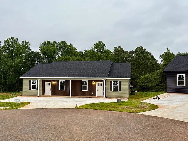 1st image of 612 Vang Ct #612