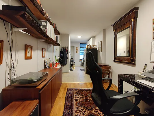 Rented by Signature Property Realty | media 8