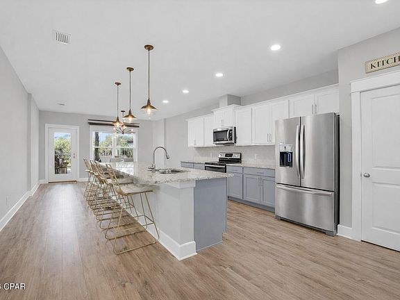 3rd image of 126 Drews Ln