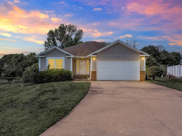 114 Shady Ln, Warrensburg, MO 64093