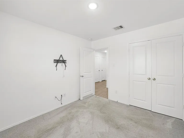 1504 Twilight Green Dr — Photo 9