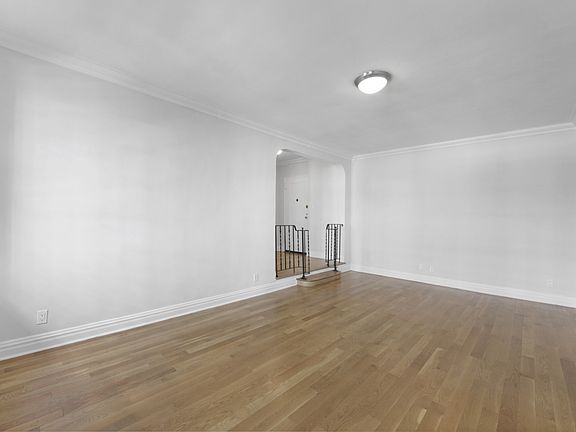 4th image of 8 Gramercy Park S APT 4G