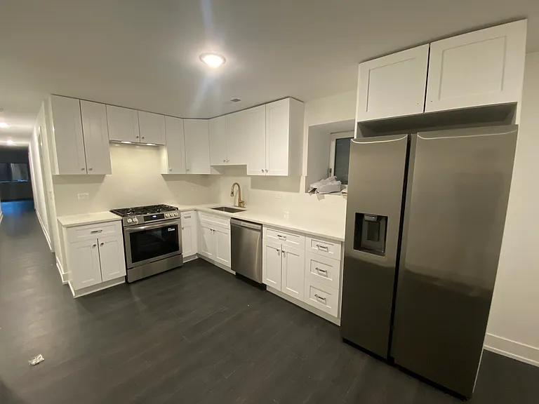 1814 S Throop St #1F — Photo 4