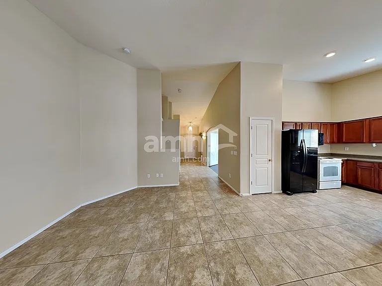 16261 W Hope Dr — Photo 6