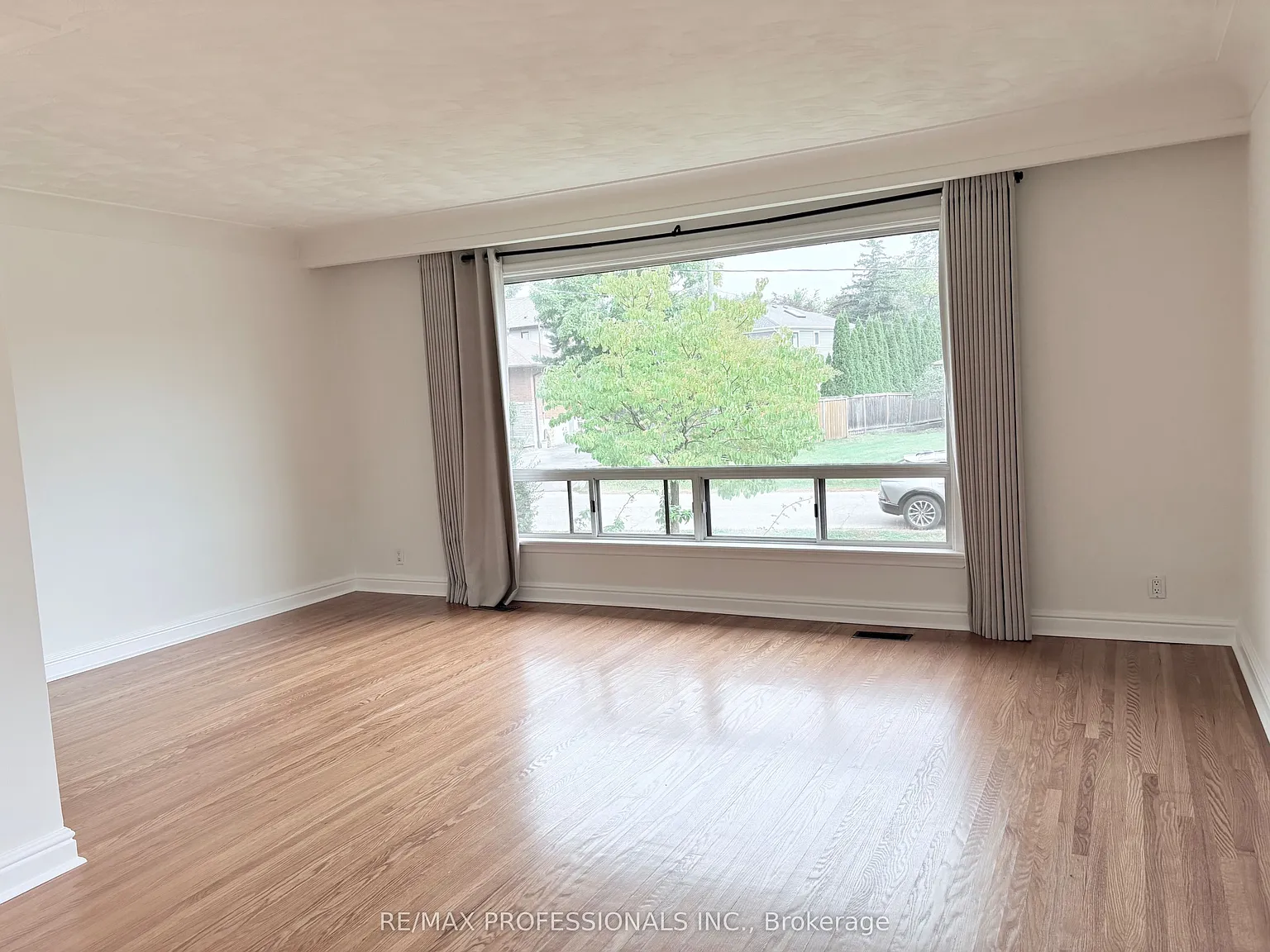 5 bed, $3,950 — Photo 4