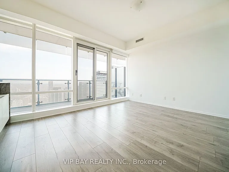 1 Bloor St E #4802 — Photo 4