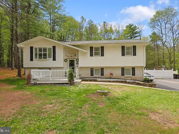 268 Turkey Ridge Dr, Kunkletown, PA 18058