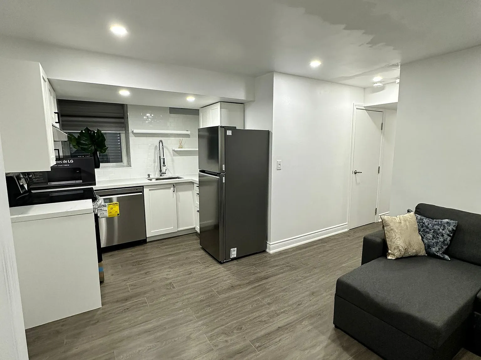 2 bed, $1,700 — Photo 2