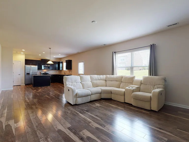 8032 Remington Heights Dr — Photo 13