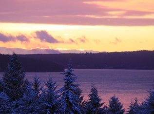 520 Rhododendron Dr, Sequim, WA 98382