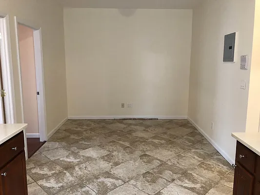 Rented by Rentiko Inc | media 3