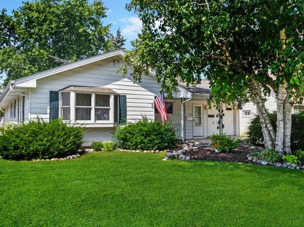 1020 Lincoln DRIVE WEST West, West Bend, WI 53095