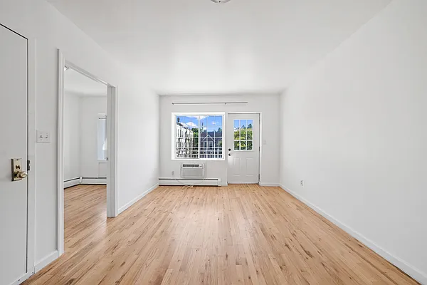 Rented by Cover Realty NYC | media 23