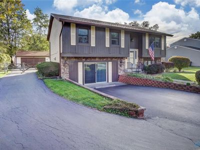 1752 Cambridge Park E, Maumee, OH, 43537