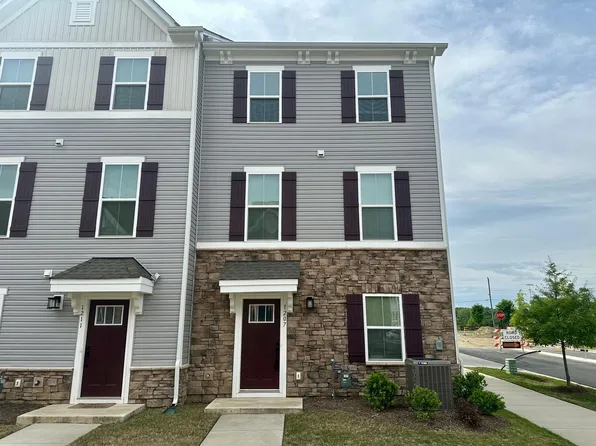 1207 Newell Towns Ln, Charlotte, NC 28262