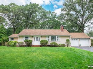 299 Martom Rd, Wyckoff, NJ 07481