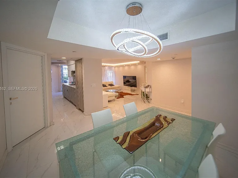 16445 Collins Ave #425 — Photo 6
