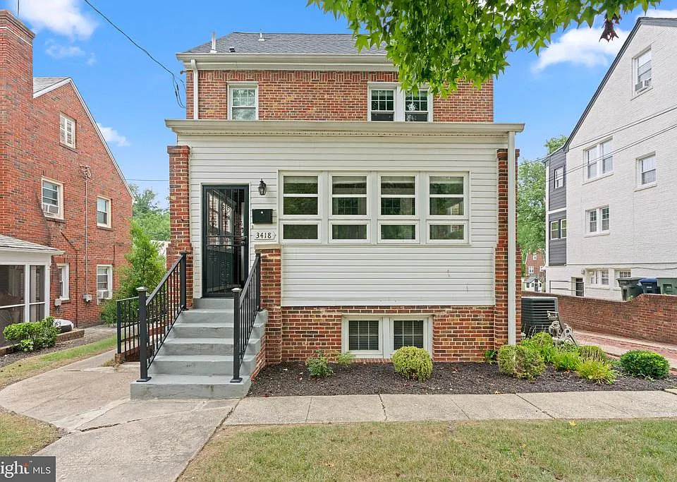 3418 Pennsylvania Ave SE