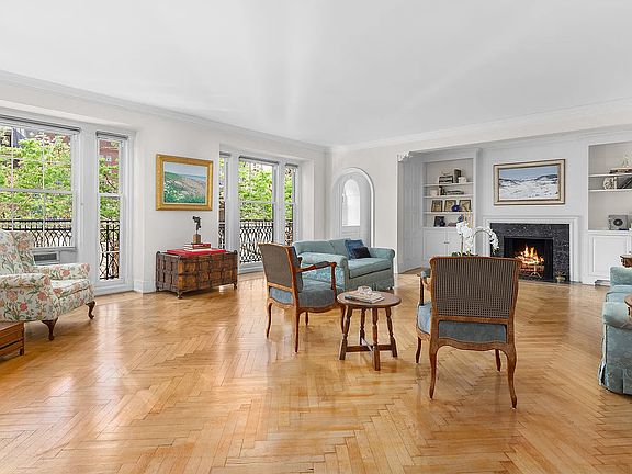 5th image of 136 E 79th St Floor 6