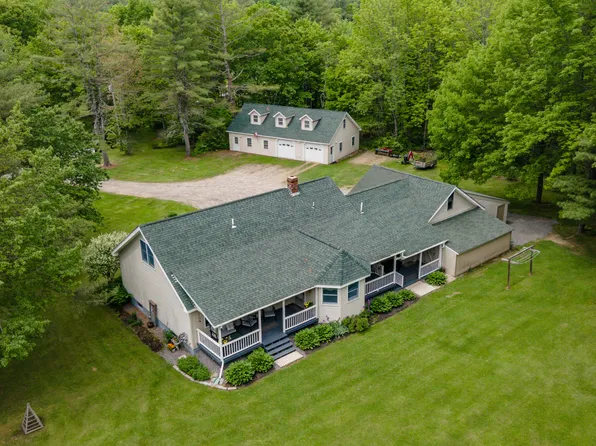 26 Lawson Drive, West Gardiner, ME 04345