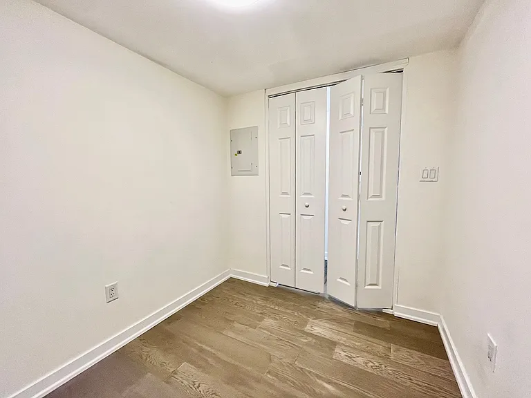 10 Navy Wharf Ct #608 — Photo 21