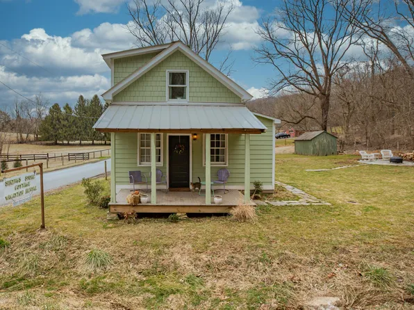 13122 Furnace Mountain Rd, Lovettsville, VA 20180